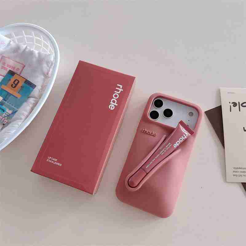 Detail-17_e0ebc4bf-1aa8-4fb4-9db6-b620edd5c241 Husă iPhone 17 Pro Max Rhode, Culoare Nude + Luciu inclus